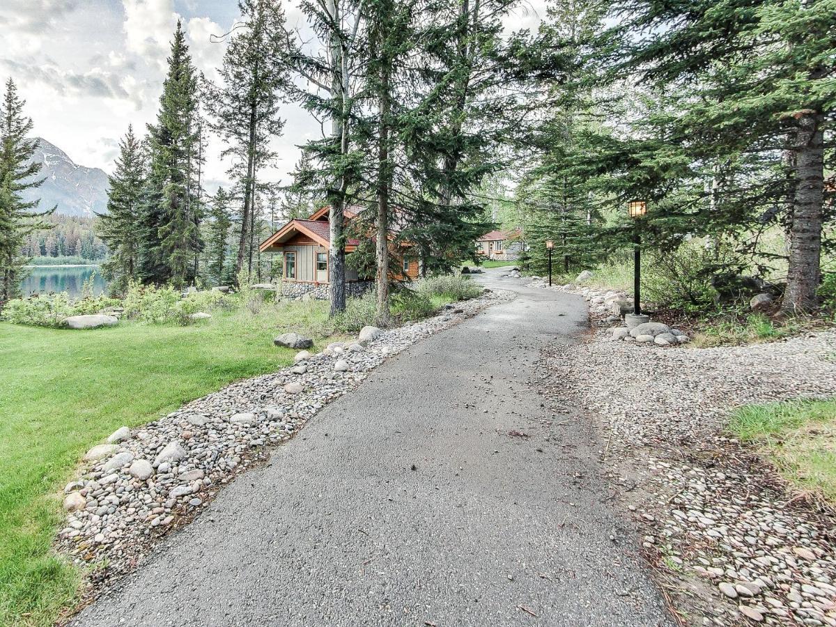 Patricia Lake Bungalows Jasper Exterior foto